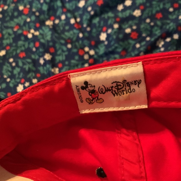 Mickey Mouse hat - Picture 4 of 6